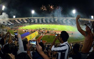 Talleres vivi� un centenario inolvidable, en un estadio Kempes a punto de explotar