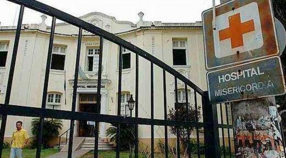 Tensa calma en hospitales provinciales