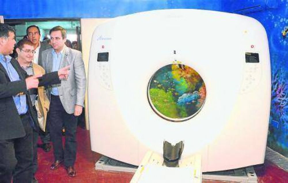 Una vuelta en submarino para que pase el susto en el Infantil
