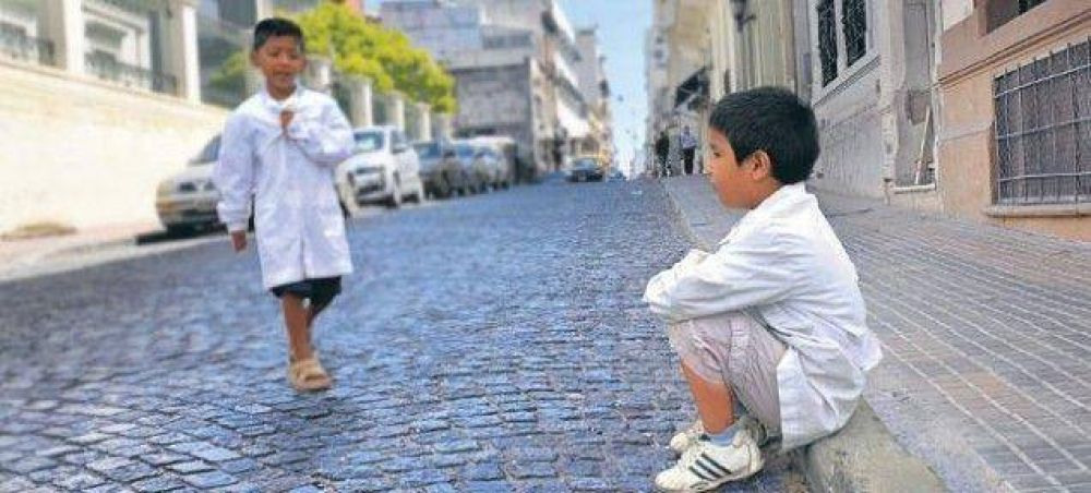 Infancia desamparada: La mitad de los chicos de la Ciudad son pobres