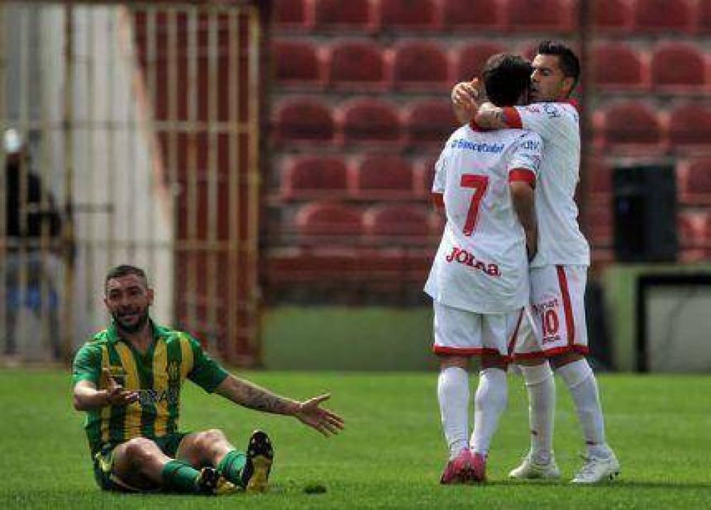 Aldosivi no consigue salir del pozo