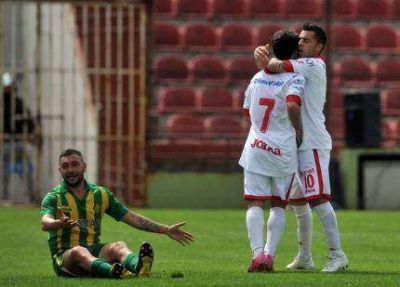 Aldosivi no consigue salir del pozo