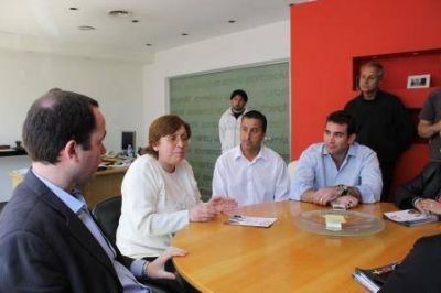 Patricio Hogan recorri� plantas de procesamiento y empacado de pescado para conocer sus situaciones