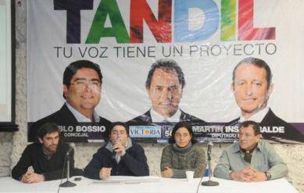 Con cr�ticas al Municipio, Bossio present� un arsenal de propuestas del �Tandil So�ado� por el FPV