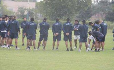 Atl�tico Tucum�n visita a Independiente Rivadavia de Mendoza