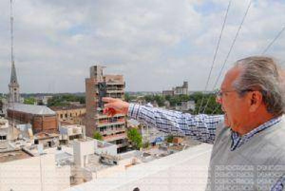 Pinedo: �El c�digo urban�stico permite construir hasta seis torres de 18 pisos�