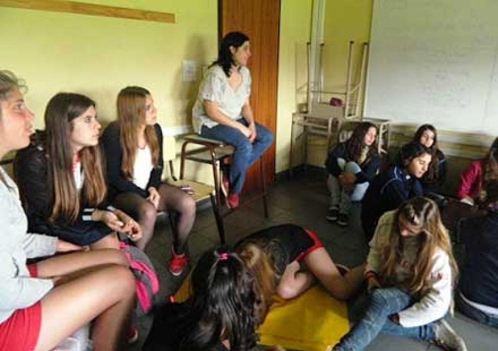 M�s de 500 estudiantes participaron de la Jornada �Sociales en Acci�n�