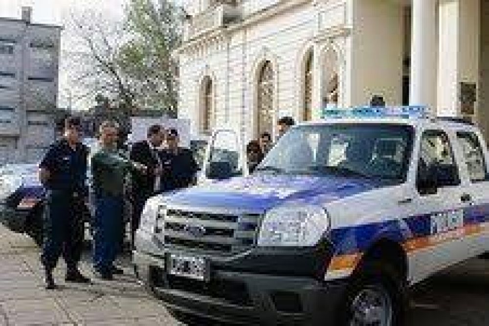 El Gobierno Municipal entreg� cinco patrulleros a la Polic�a Distrital