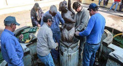 Restauraron la escultura de plaza Constituyentes