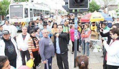 "Tenemos 243 mesas en las Comuna 8 y 9"