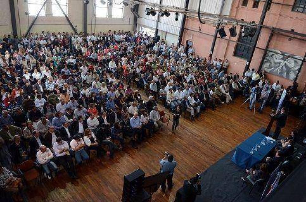 M�s de 2 mil familias entrerrianas dejan los asentamientos por un techo digno
