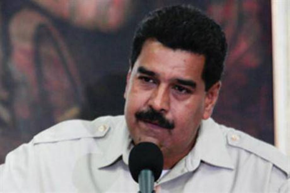 Maduro acusa a un diario venezolano de cometer un delito
