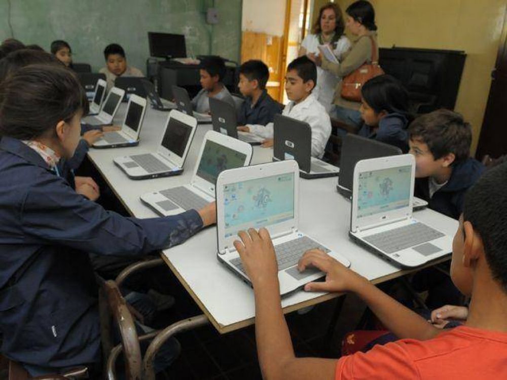 El 90 por ciento de los colegios de Mendoza ya tienen sus netbooks