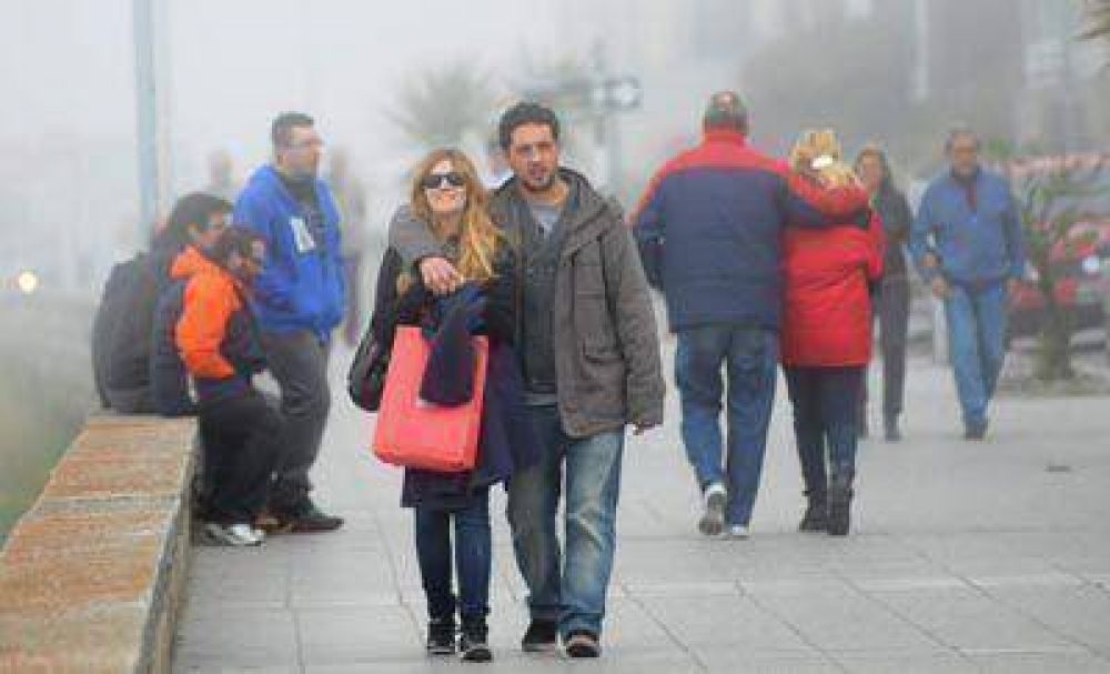Pese a la niebla, los turistas gozaron un domingo a pleno