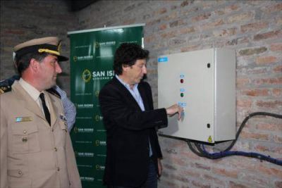 Posse inaugur� una estaci�n de bombeo