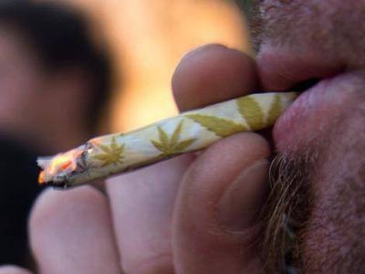 Tres detenidos por 20 gramos de marihuana