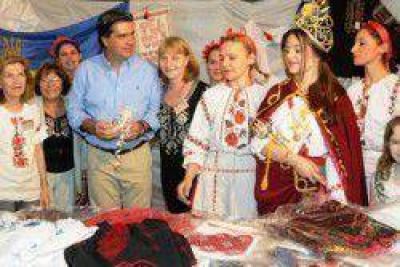 II Expo Feria de las Colectividades: Capitanich destac� la riqueza cultural del Chaco