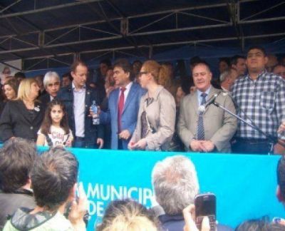 Multitudinario 64 Aniversario de Solano con Guti�rrez e Insaurralde 