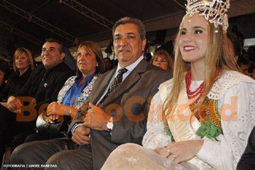 Slezack ponder� el �esfuerzo y sacrificio� de las colectividades