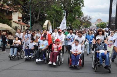 El intendente Isa particip� de la marat�n Hirpace: "Una marat�n de amor al pr�jimo"