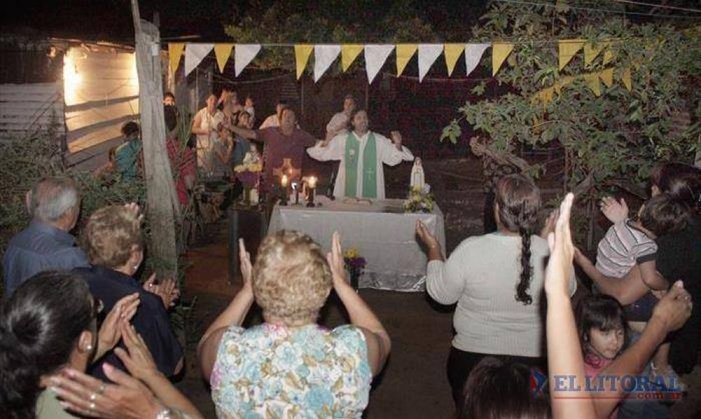 Sacerdote expulsado celebr� misa y cuestion� su sanci�n y ley de celibato
