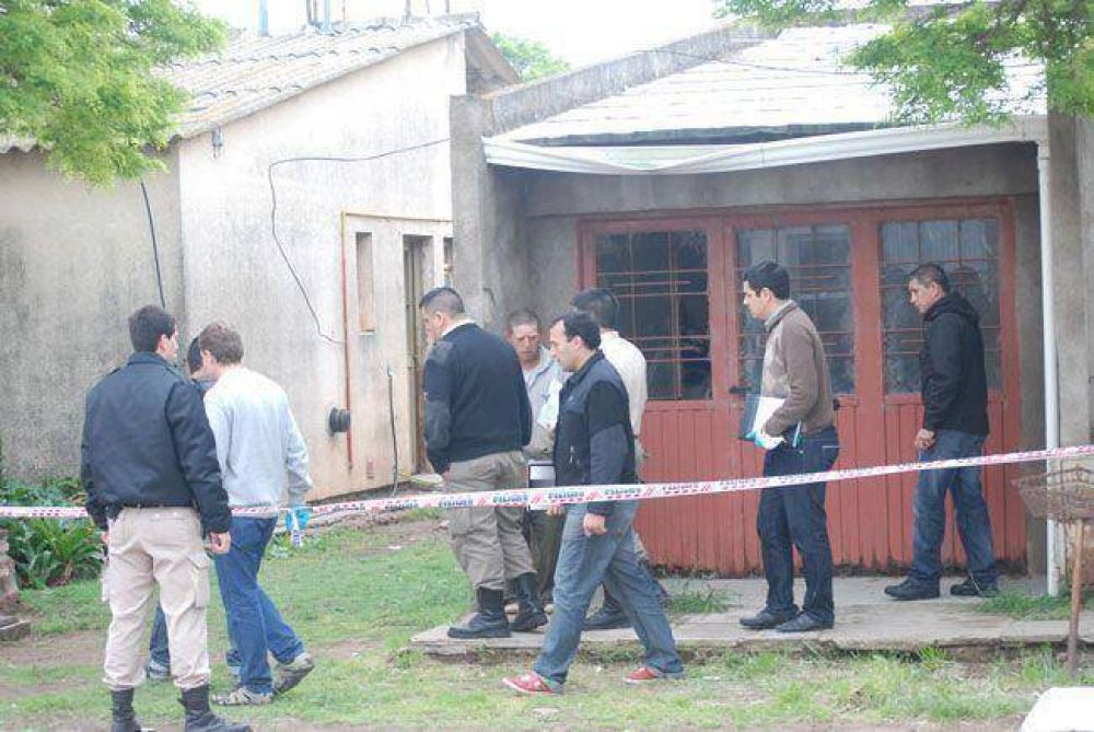 Dos detenidos por el crimen de una mujer en Winifreda: buscan a un tercer sospechoso