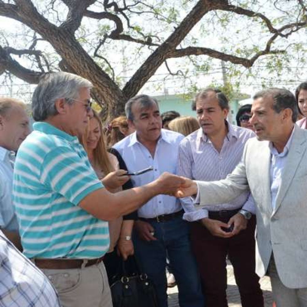 Beder Herrera anunci� obras para Aimogasta