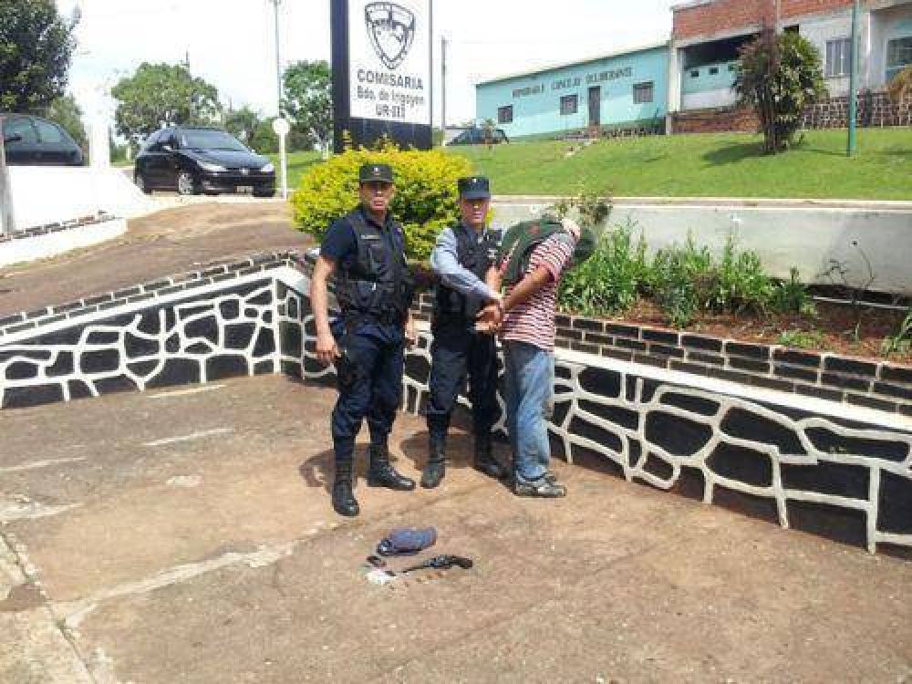 La polic�a local detuvo a un brasilero que andaba armado 