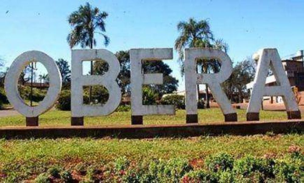 Atentan con bombas molotov en la casa de un empresario obere�o 