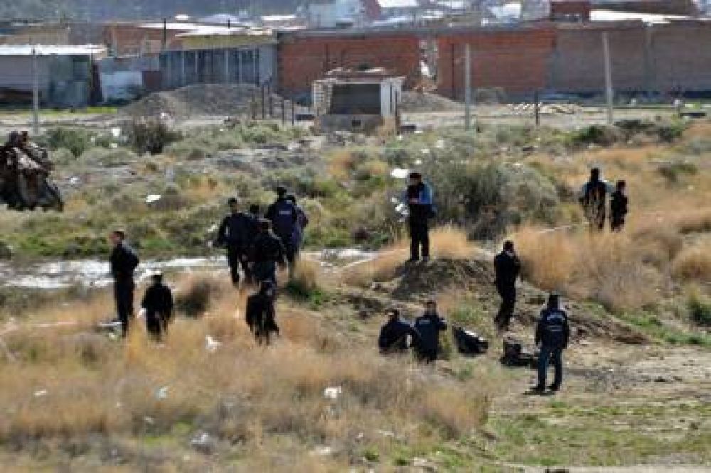 A un mes de la muerte de Yasm�n Chacoma el asesino sigue suelto y sin identificar