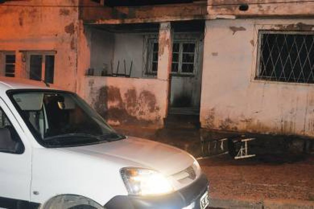 Incendio nocturno en vivienda de Cagliero al 100