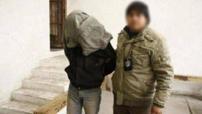 Cansados de un ladr�n, sus vecinos intentaron lincharlo
