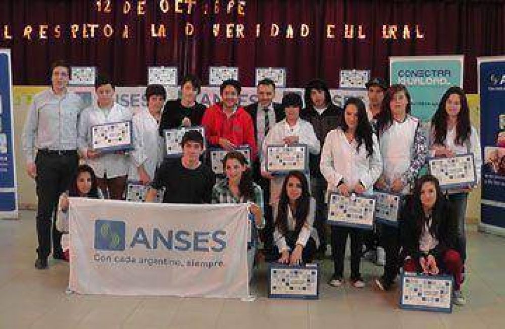 Conectar Igualdad en San Juli�n y Tres lagos