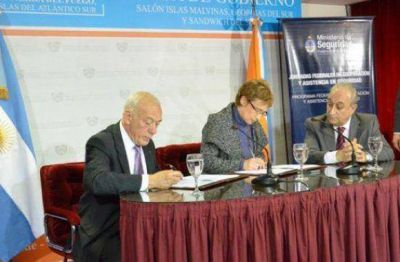 Se firm� la adhesi�n al Programa de Seguridad