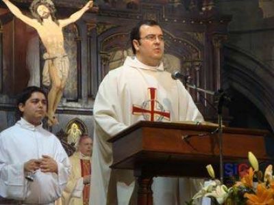 SACERDOTE MARPLATENSE PRESENTAR� LIBRO Y CELEBRAR� MISA EN SANTA MARTA CON EL PAPA FRANCISCO.