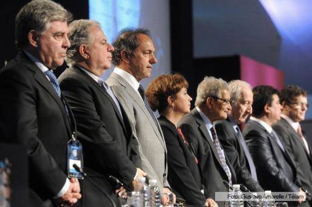 Scioli: "Nuestro pa�s quiere avanzar decididamente a la gran d�cada del desarrollo"
