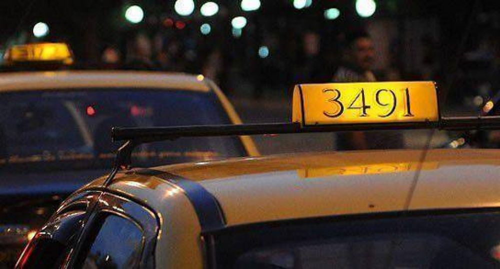 Taxistas disconformes con los controles