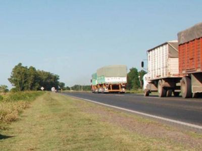 Puerto San Mart�n: Proyectan una playa con m�ltiples comodidades para los transportistas
