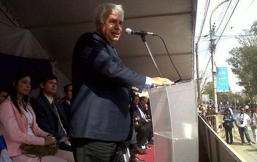 De la Sota culp� a la oposici�n por incidentes en La Calera