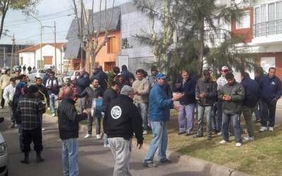 Z�rate: Sigue sin soluci�n el conflicto en la planta Valot