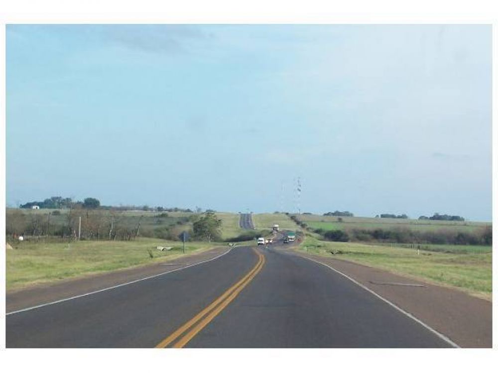 Tr�gico accidente en la ruta 12: muere un motociclista