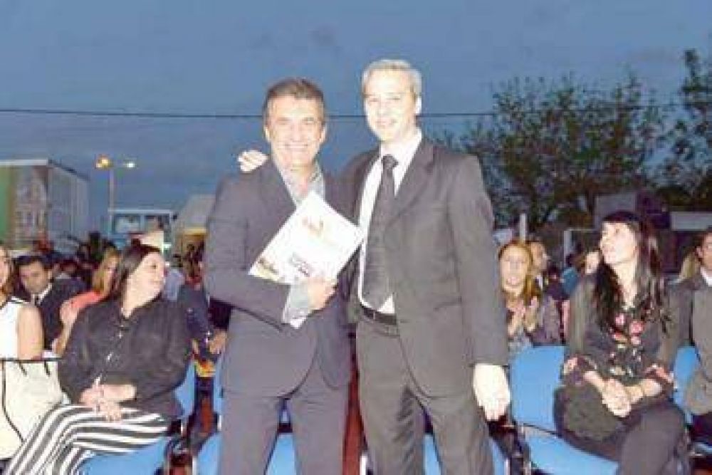 Urribarri estuvo en la Fiesta de la Colonizaci�n