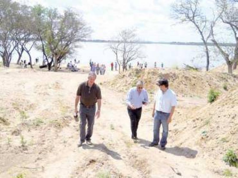 Lauritto y Schepens visitaron la obra de la Isla del Puerto