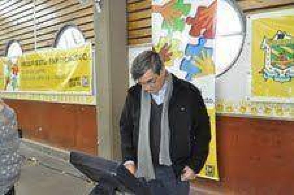 Buil reiter� en otros medios que no est� de acuerdo con la Polic�a Comunal, ni Municipal