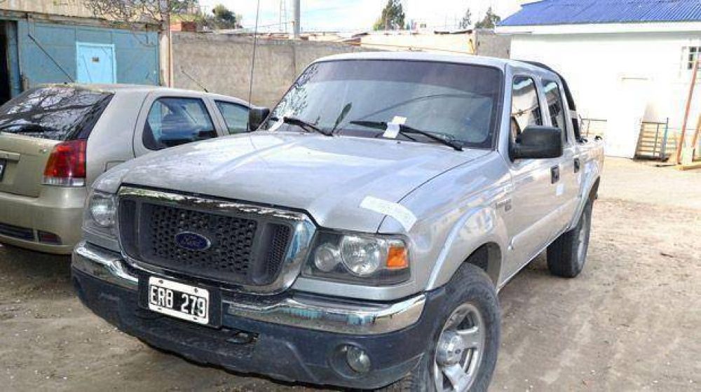 Atrapan banda de Trelew que operaba en Comodoro con radios de la Polic�a