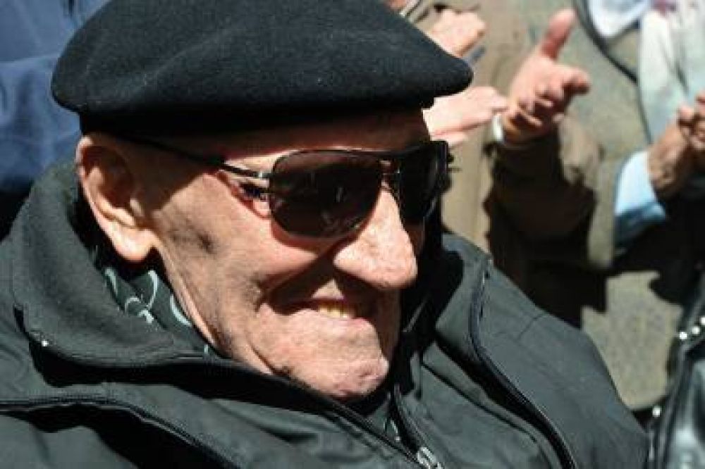 El padre Corti se recupera de la neumon�a asintom�tica