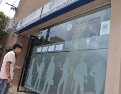 Operarios para f�bricas, lo que m�s demanda el mercado laboral