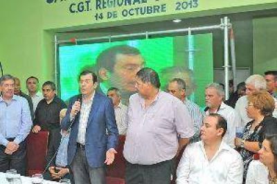 Zamora: "Gestionamos por un Santiago con mayores posibilidades de trabajo"