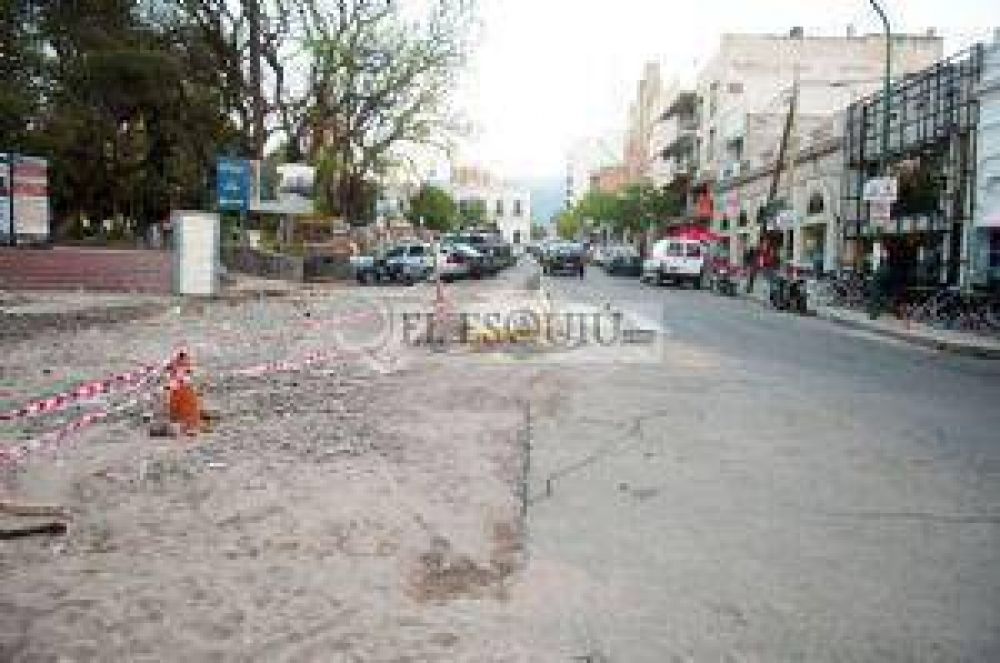 Frentistas de la Rep�blica quieren que en 30 d�as se concluya la obra