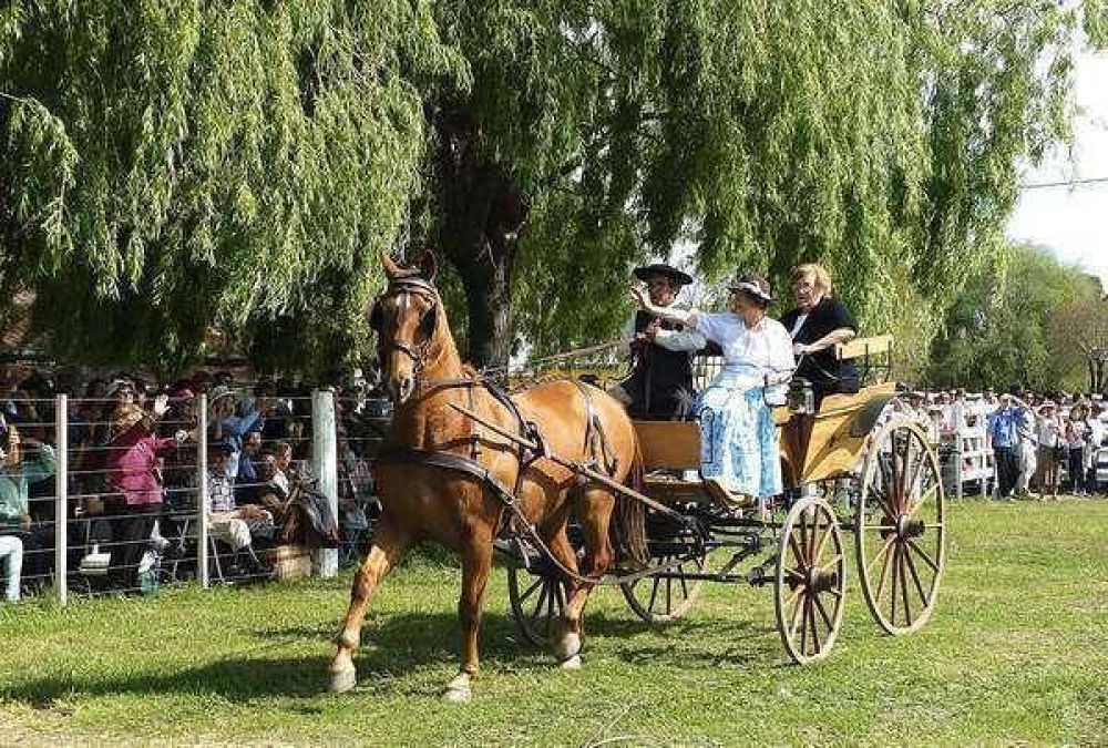 CALCULAN QUE NO MENOS DE 35.000 PERSONAS PASARON POR LA MUESTRA QUE CULMIN� AYER